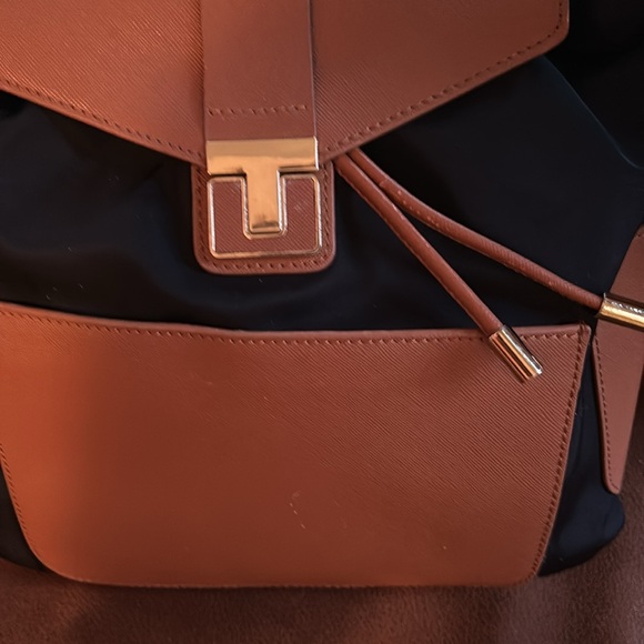 Tory Burch Backpack Black Nylon W / Leather Pockets and Accents in Tan Leather - Picture 7 of 16